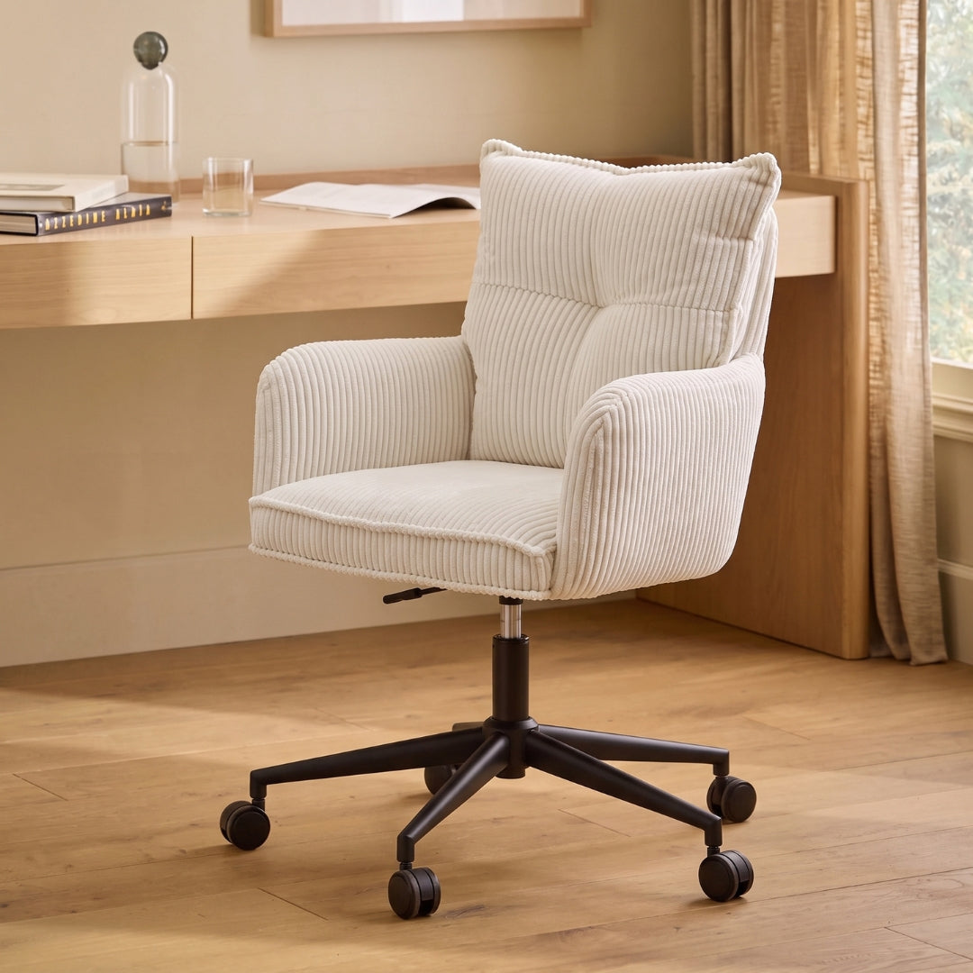 Silla giratoria de pana crema – ambientada
